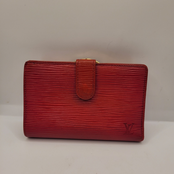 Louis Vuitton Red Wallet - Picture 1 of 8